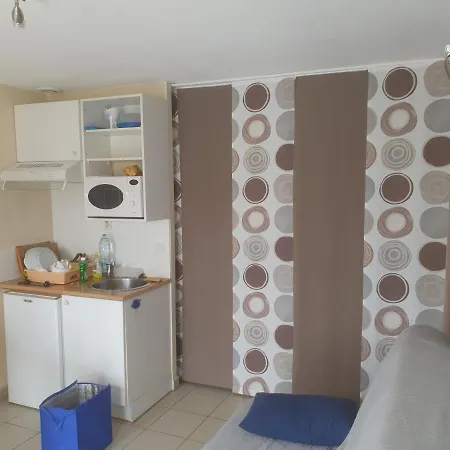 Διαμέρισμα A 200m De La Sainte Cecile *