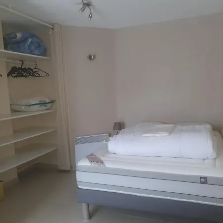 아파트 A 200m De La Sainte Cecile *